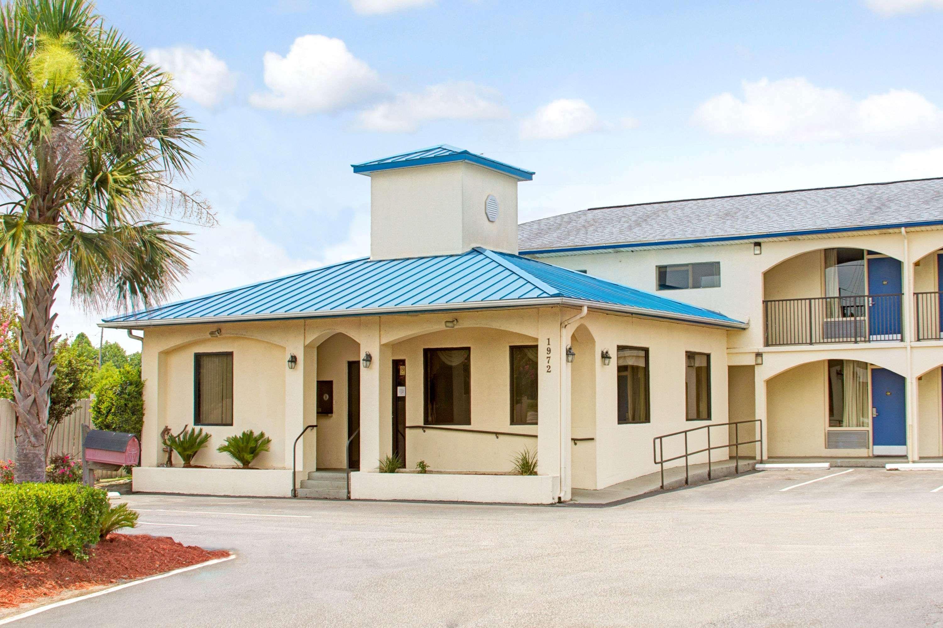 Super 8 By Wyndham Walterboro Hotel Buitenkant foto