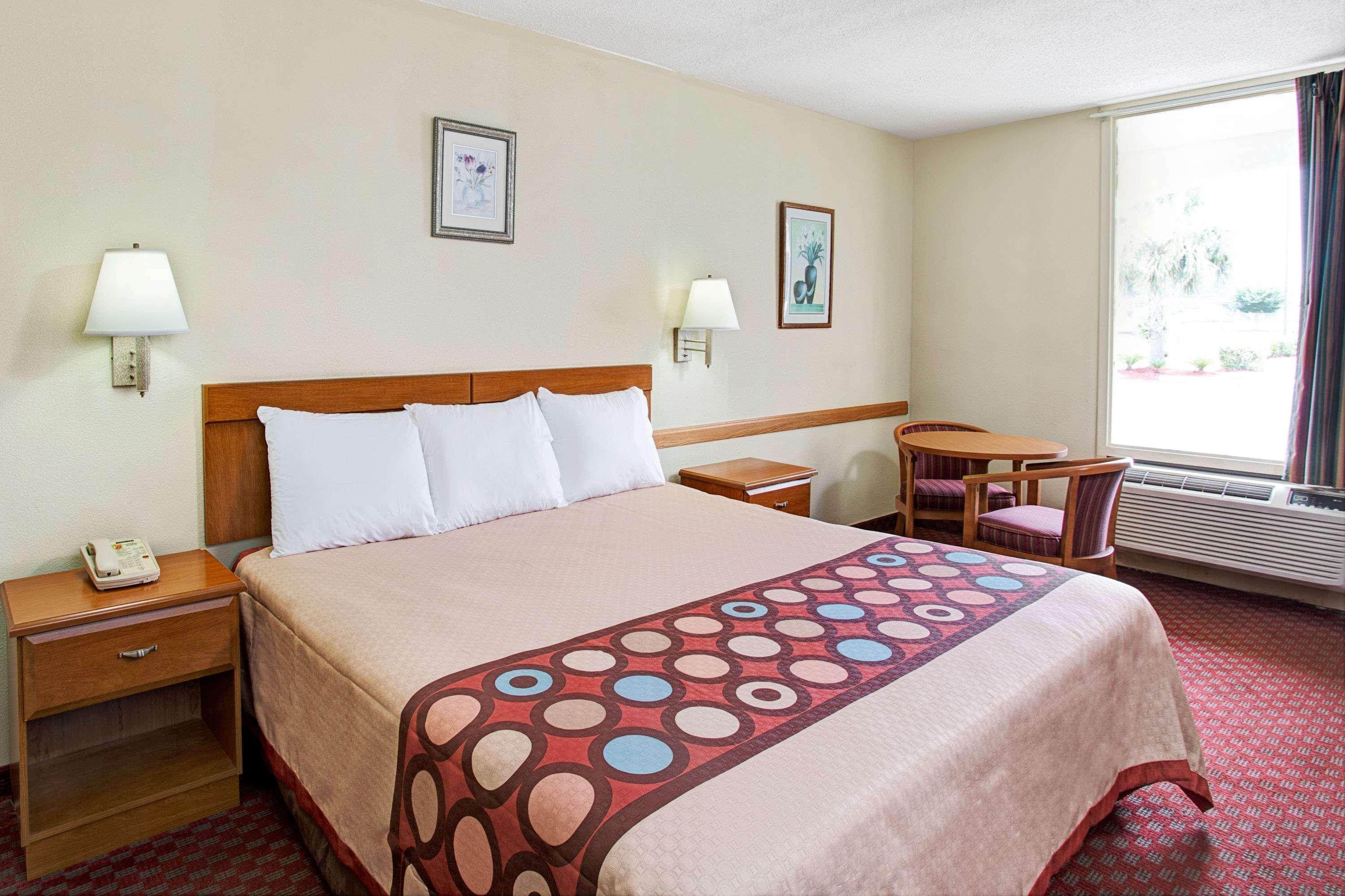 Super 8 By Wyndham Walterboro Hotel Buitenkant foto