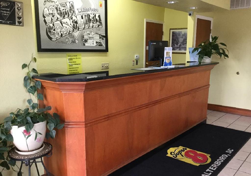 Super 8 By Wyndham Walterboro Hotel Buitenkant foto